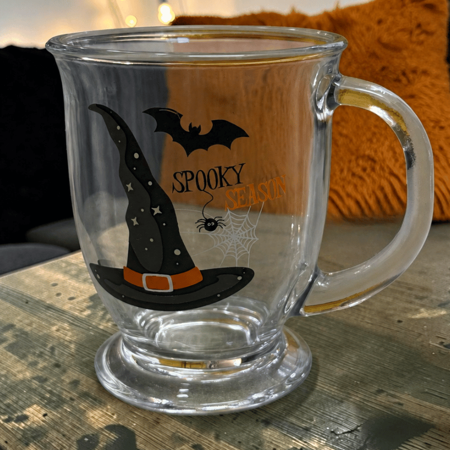 Spooky Season Hexenhut Tasse aus Glas