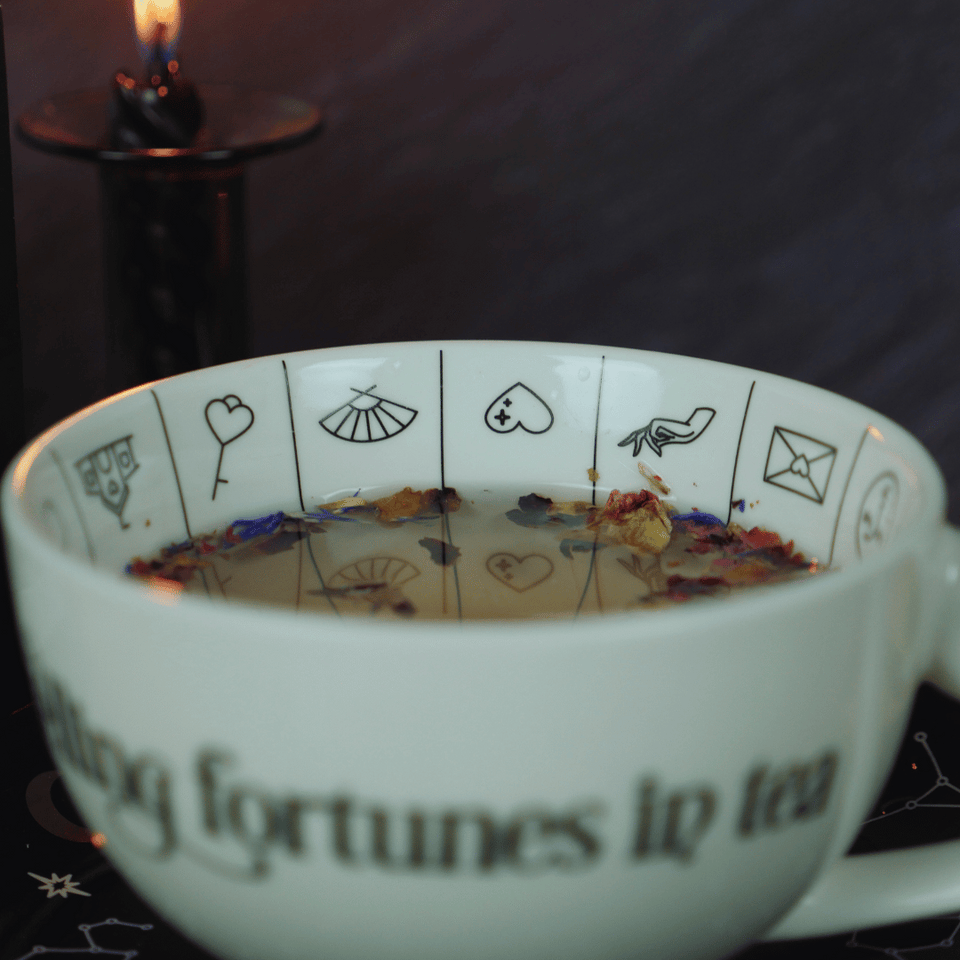 Wahrsage Tasse mit Inhalt als Beispiel