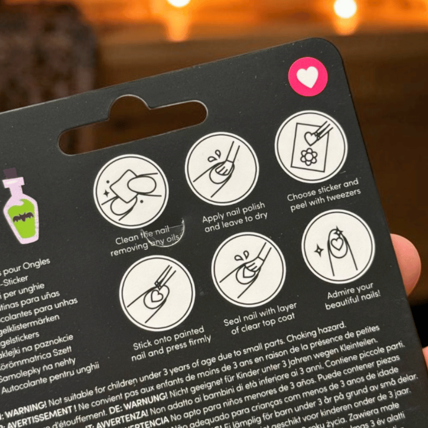 Spoooky Nagelsticker für Halloween-Nägel