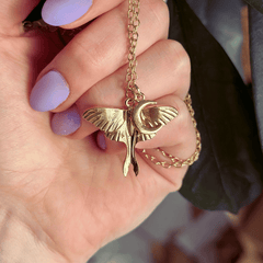 Mond Motte - Halskette mit Karte