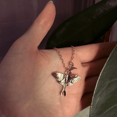 Mond Motte - Halskette mit Karte