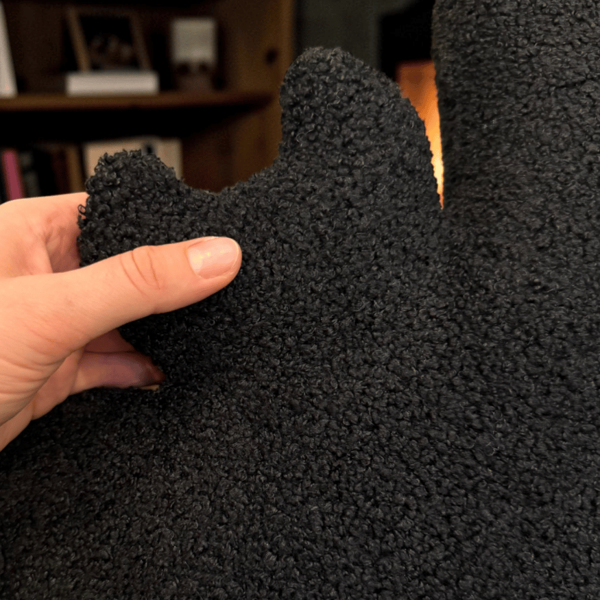 Kuscheliges Fledermaus Kissen aus Teddyplüsch