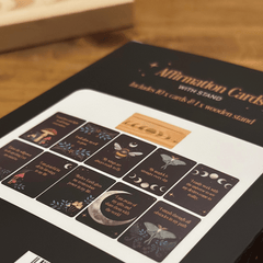 Affirmationskarten mit Holzständer