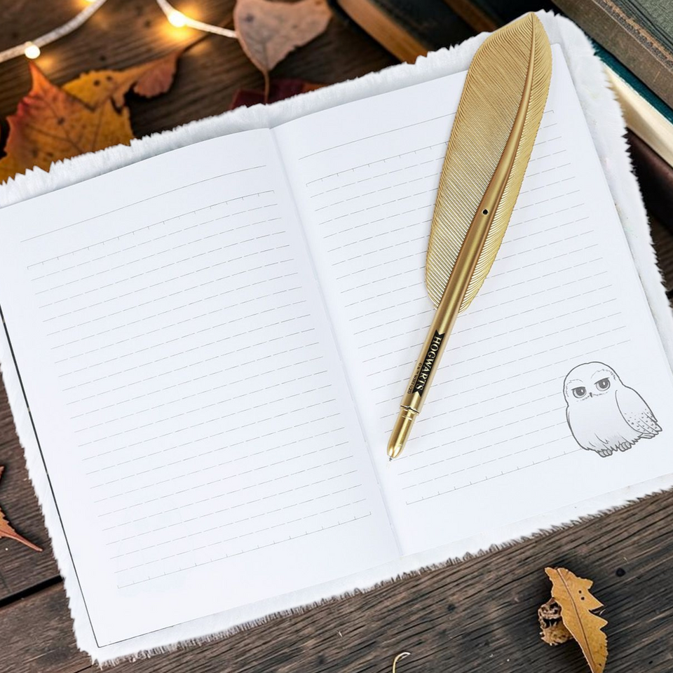 Harry Potter Notizbuch Hedwig – Plüsch-Cover Set mit Feder-Stift