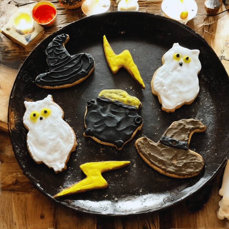 Ausstechformen Zauberset – Eule, Hexenhut, Kessel & Blitz (4-teilig)