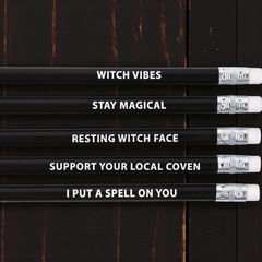 Bleistifte mit Witchy-Sprüchen – 5er Set für Notizen & Journaling