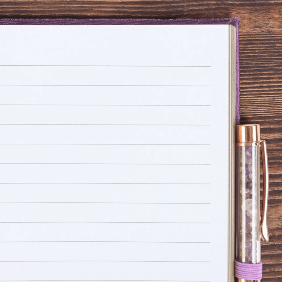 Book of Spells Journal mit Amethyst-Stift – liniertes Notizbuch A5