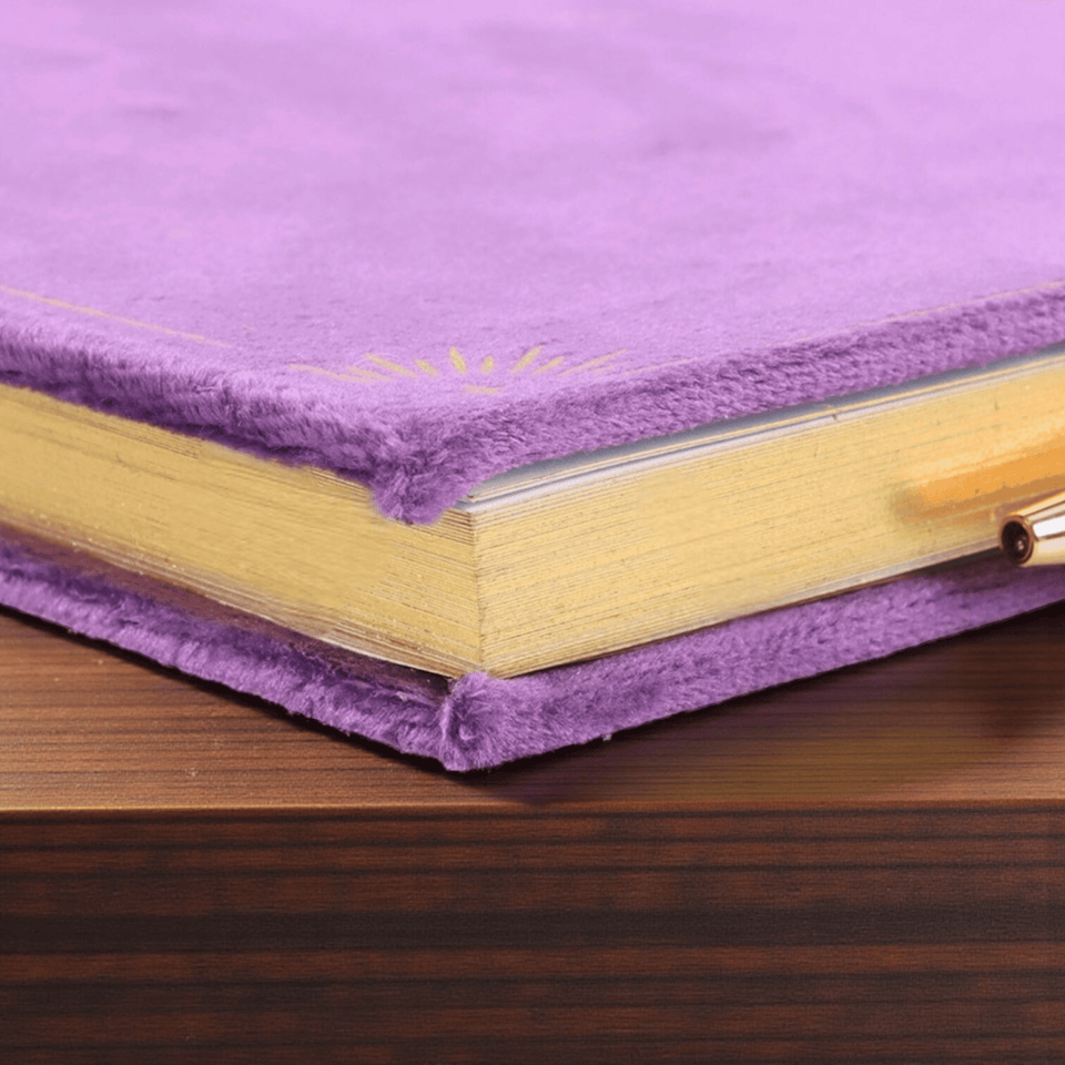 Book of Spells Journal mit Amethyst-Stift – liniertes Notizbuch A5