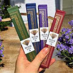 Buch-Fächer mit Fantasy-Flair – Magischer Faltfächer für Leseratten