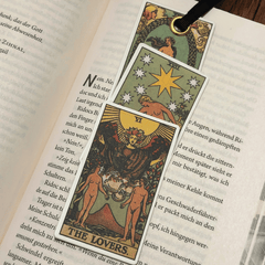 Bücherwurm Lesezeichen by if – Magische Motive