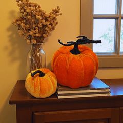 Deko Kürbis Samt Schwarz oder Orange – Herbst & Halloween Dekoration