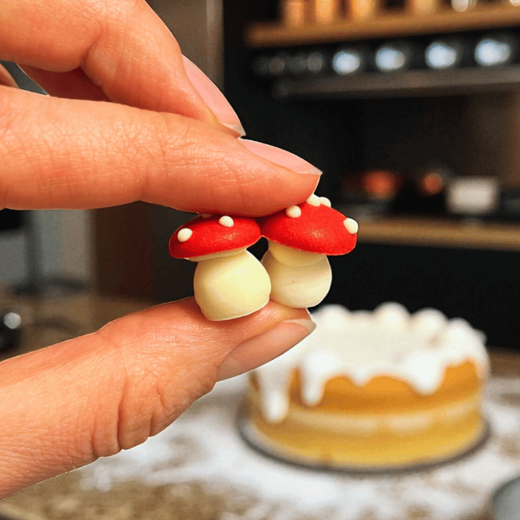 Essbare 3D Deko Pilze aus Zucker für Herbst-Torten & Cupcakes