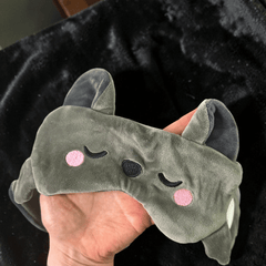 Fledermaus Reisekissen mit Schlafmaske – Magischer Reisebegleiter