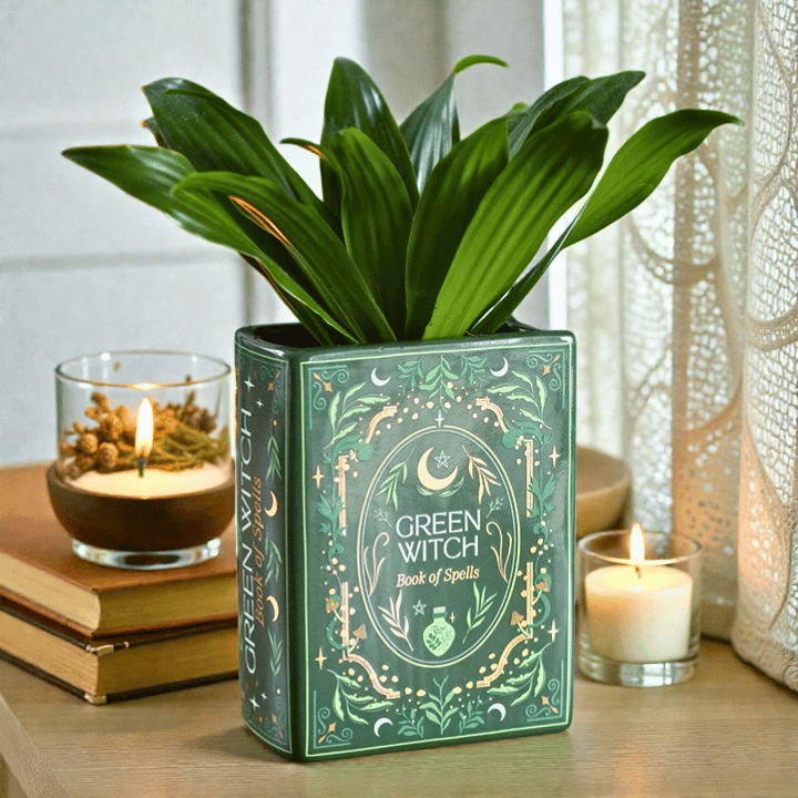 Green Witch Buchvase – grüne Keramikvase im Grimoires-Design