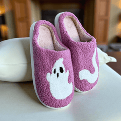 Halloween Hausschuhe Rosa mit Geister Motiv – Flauschige Plüsch Slipper