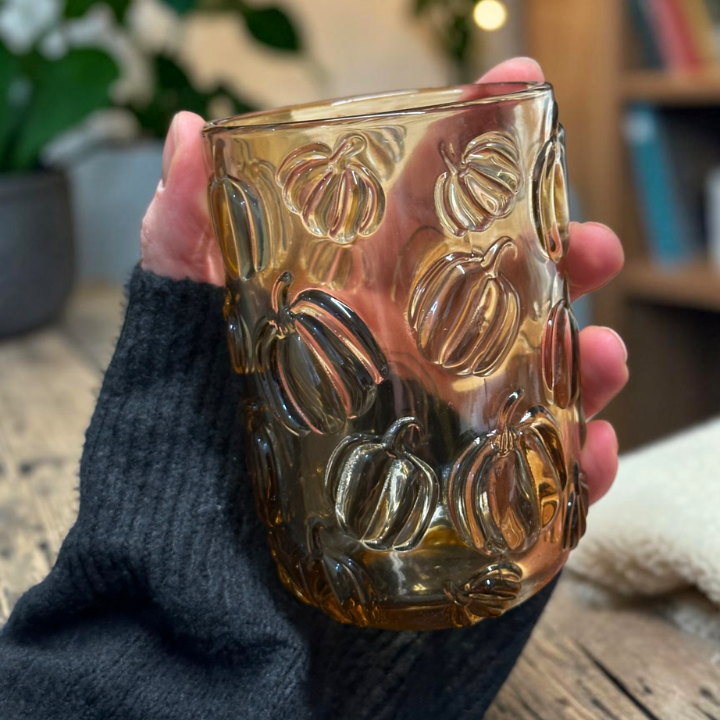 Trinkglas mit Kürbisrelief – Herbstglas