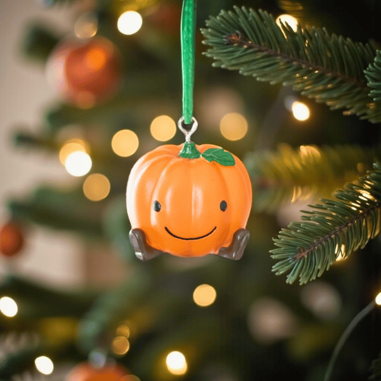 Happy Pumpkin Ornament – Halloween trifft Weihnachtszauber