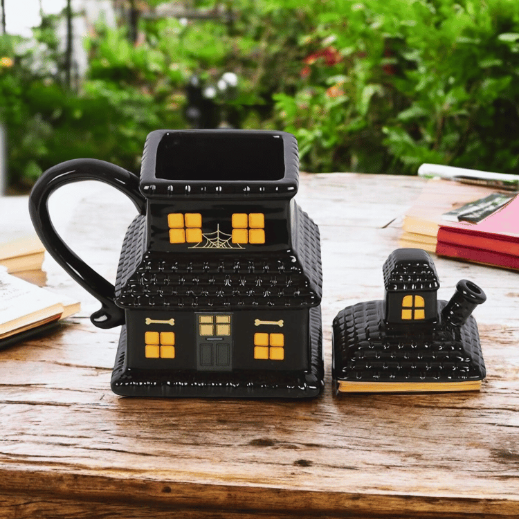 Haunted House – Spuk Tasse mit Deckel