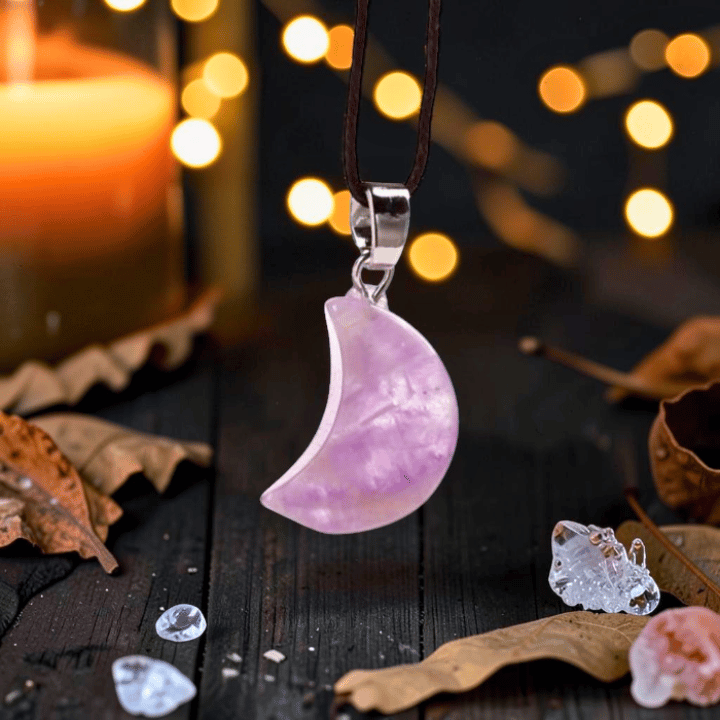 Edelstein-Anhänger Mondform – Naturstein Kette Witchy Schmuck