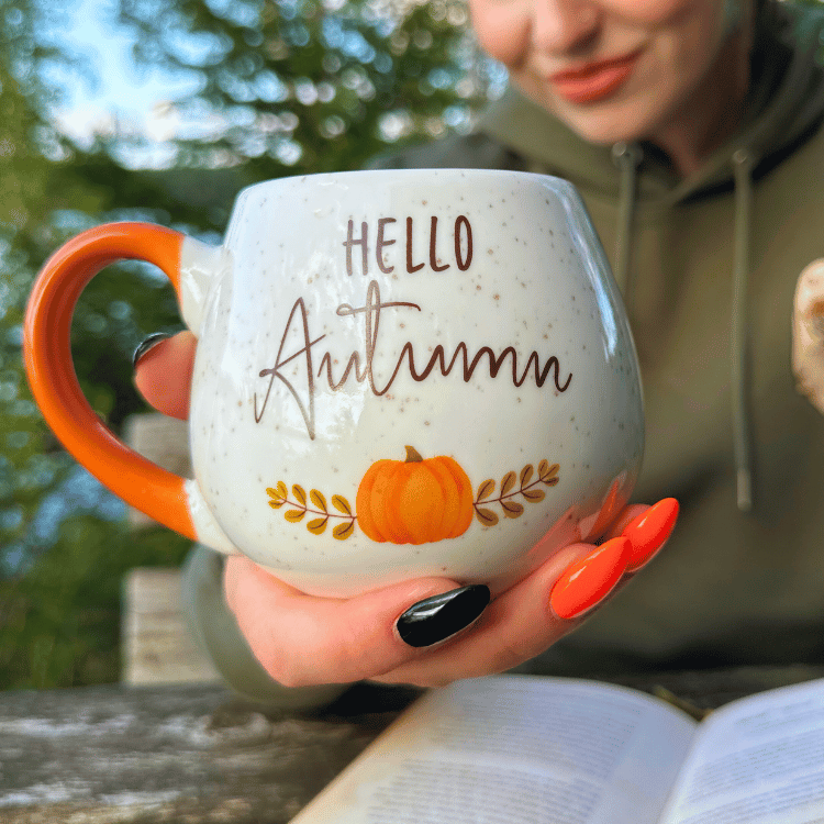 Herbst-Tasse – Keramiktasse mit Herbstmotiv – ZauberMerch