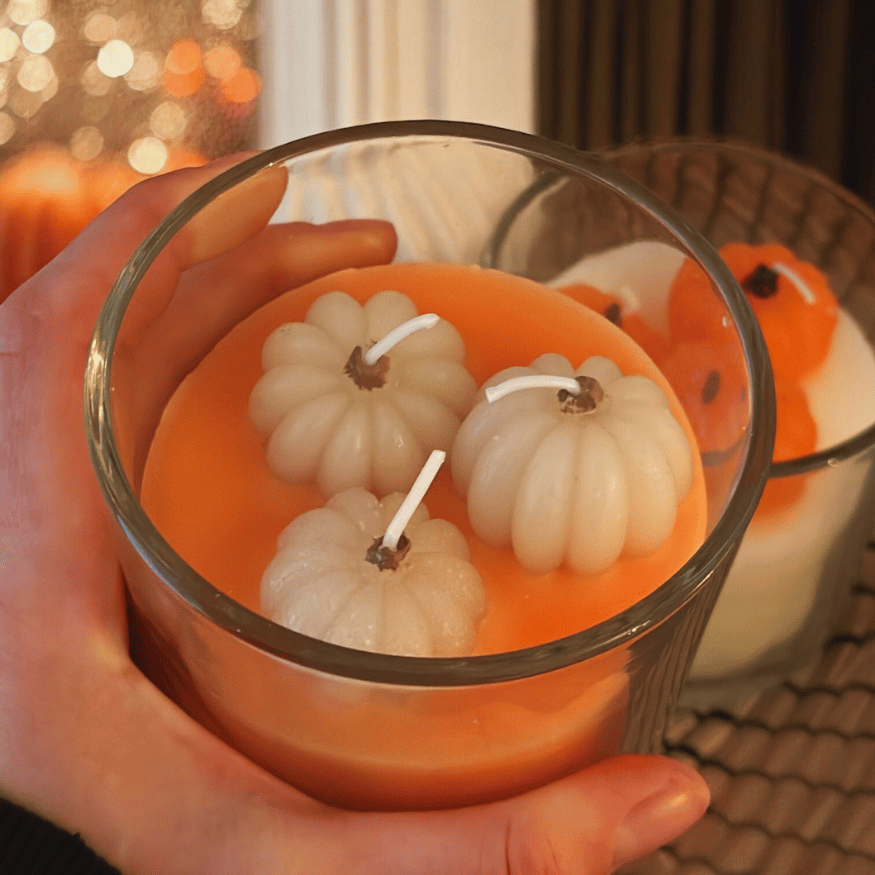 Herbstliche 3D Kürbis Kerzen (2er-Set im Glas)
