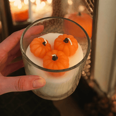 Herbstliche 3D Kürbis Kerzen (2er-Set im Glas)