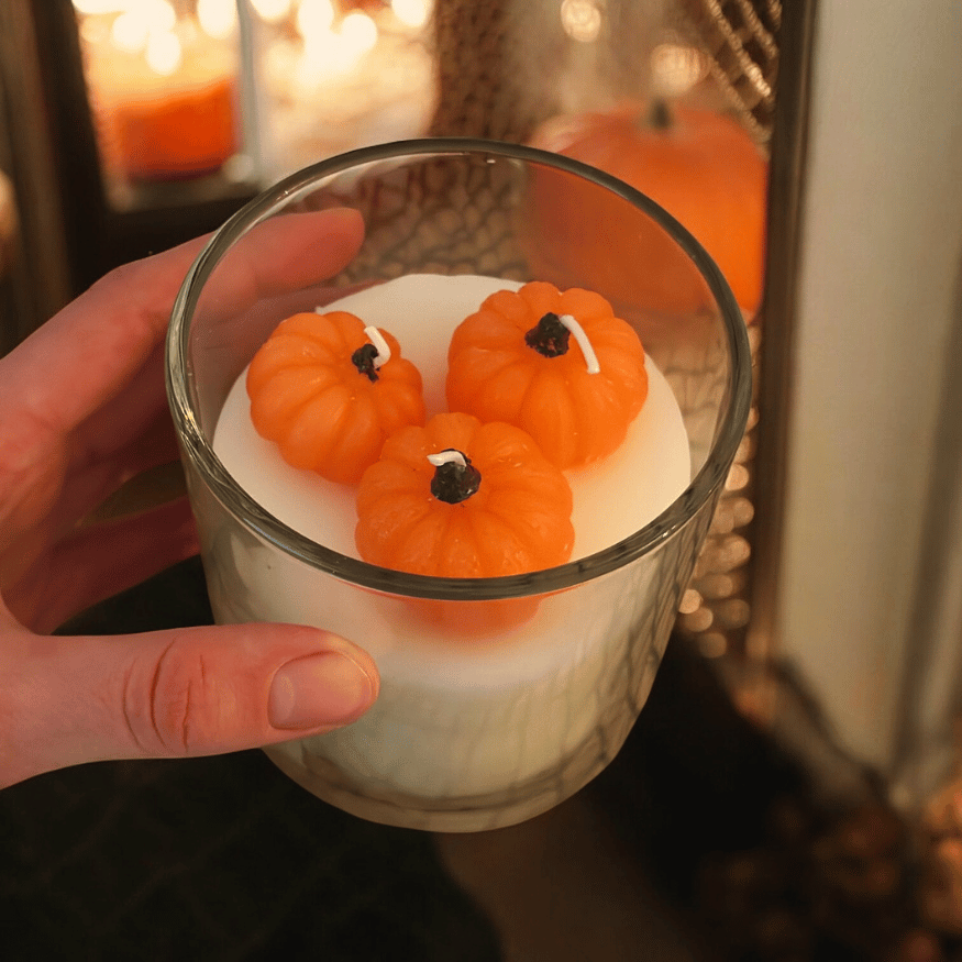 Herbstliche 3D Kürbis Kerzen (2er-Set im Glas)
