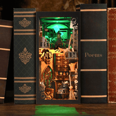 Book Nook Diorama – Leuchtende Miniaturwelt fürs Bücherregal (4 Designs zur Auswahl)
