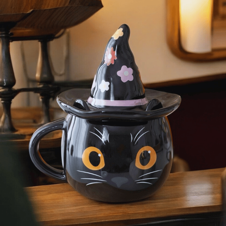 Hexenkatze – Tasse mit Deckel