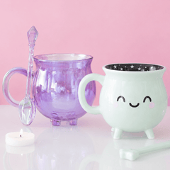 Doppelwandige Hexenkessel-Tasse aus lila Glas mit Löffel