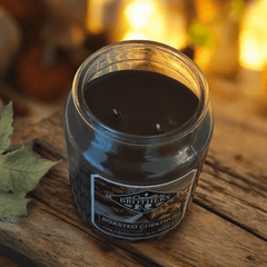 Duftkerze geröstete Kastanie – Würzig-holzige Herbstkerze im Glas (510g)