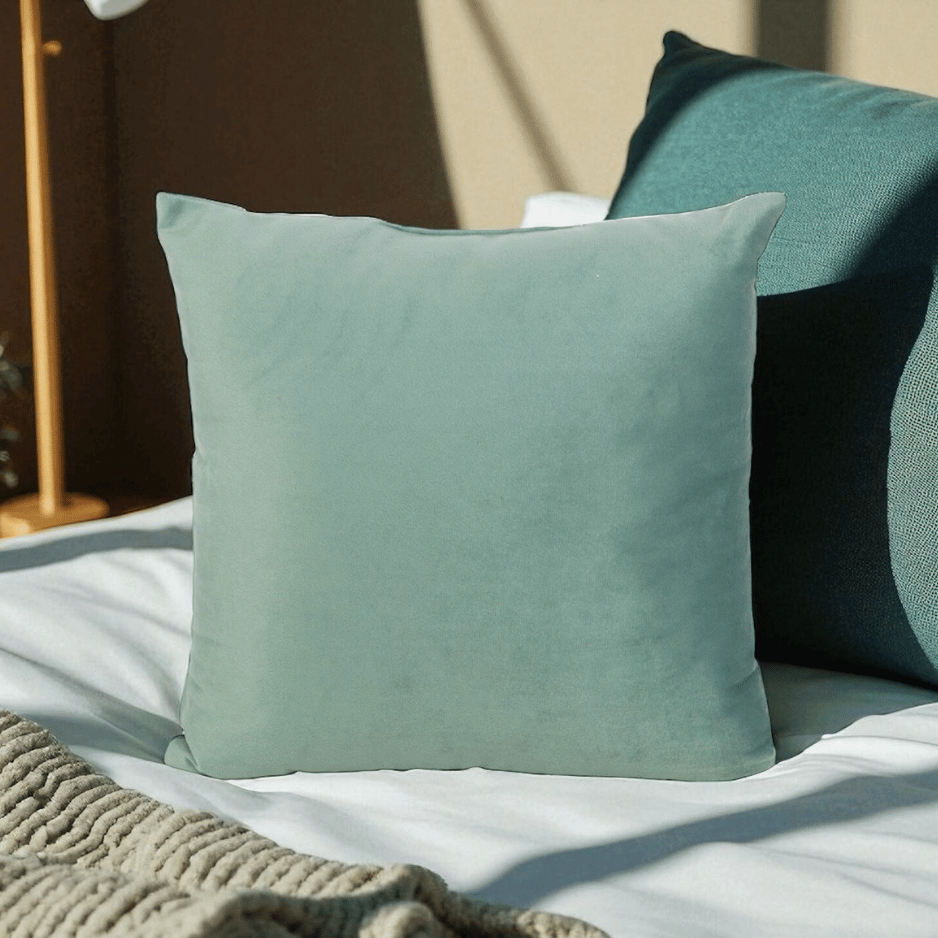 Kissen mit Buchtasche – Just One More Chapter