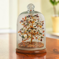 Kristallbaum mit Ritual-Charakter mit Glasglocke