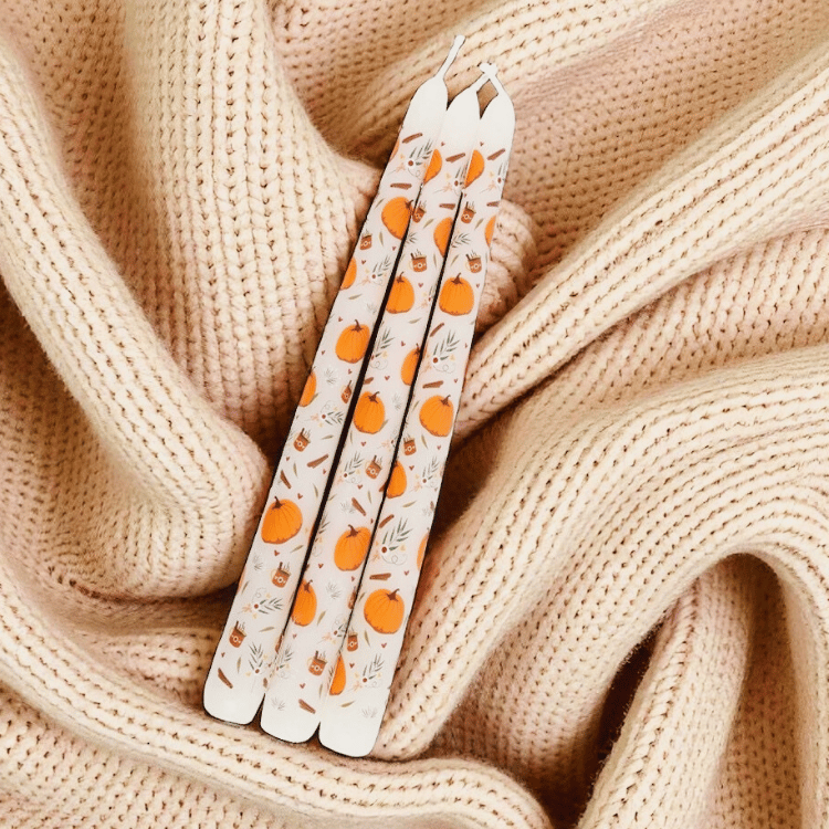 Kürbis Kerzen Set – 3 Stabkerzen mit süßen Illustrationen