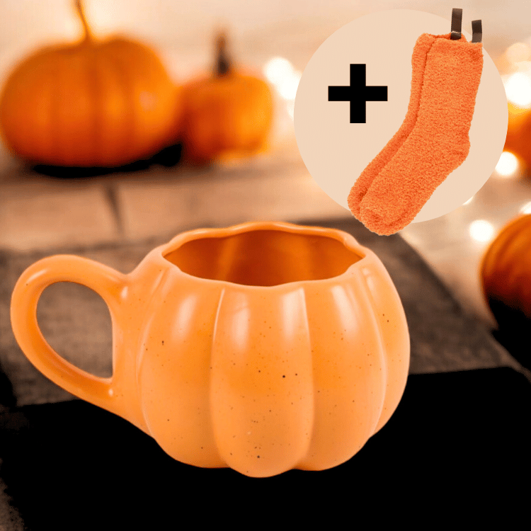 Kürbis Tasse & Kuschelsocken – Herbstliches Geschenkset