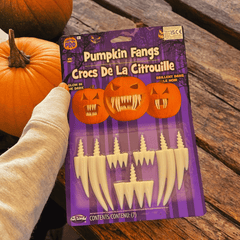 Leuchtende Kürbis Zähne – Spooky Optik für Halloween-Kürbisse