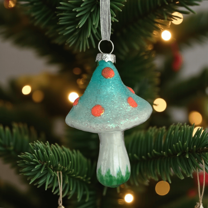 Leuchtende Pilz-Ornamente aus Glas – 4er Set Weihnachtsbaum-Anhänger mit Glow-Effekt