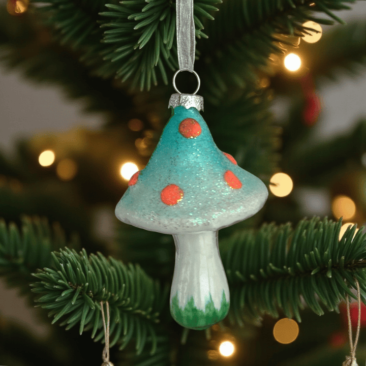 Leuchtende Pilz-Ornamente aus Glas – 4er Set Weihnachtsbaum-Anhänger mit Glow-Effekt