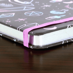 Notizbuch Crystal Witch – A5 Hexenbuch mit Kristallmotiv