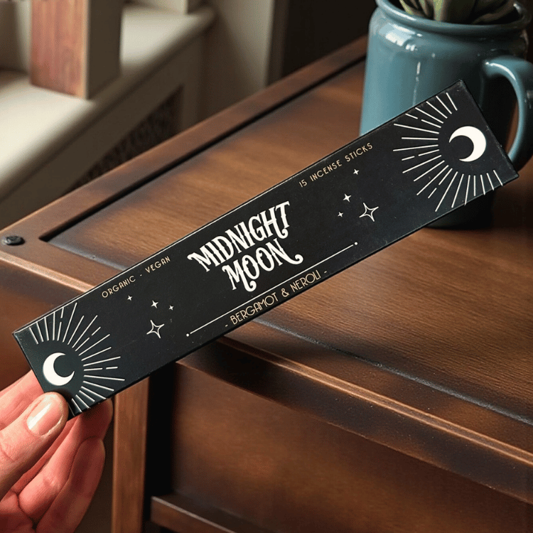 Räucherstäbchen Set – 6 magische Düfte von Weißem Salbei bis Schwarzer Rose