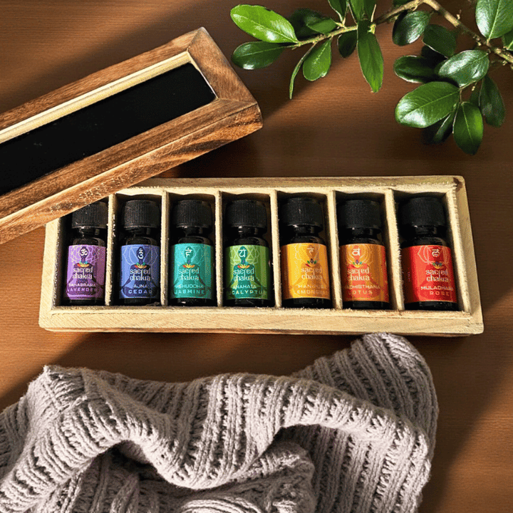 Sacred Chakra Aromaöl Set – 7 Düfte in edler Holzbox für Energie & Balance