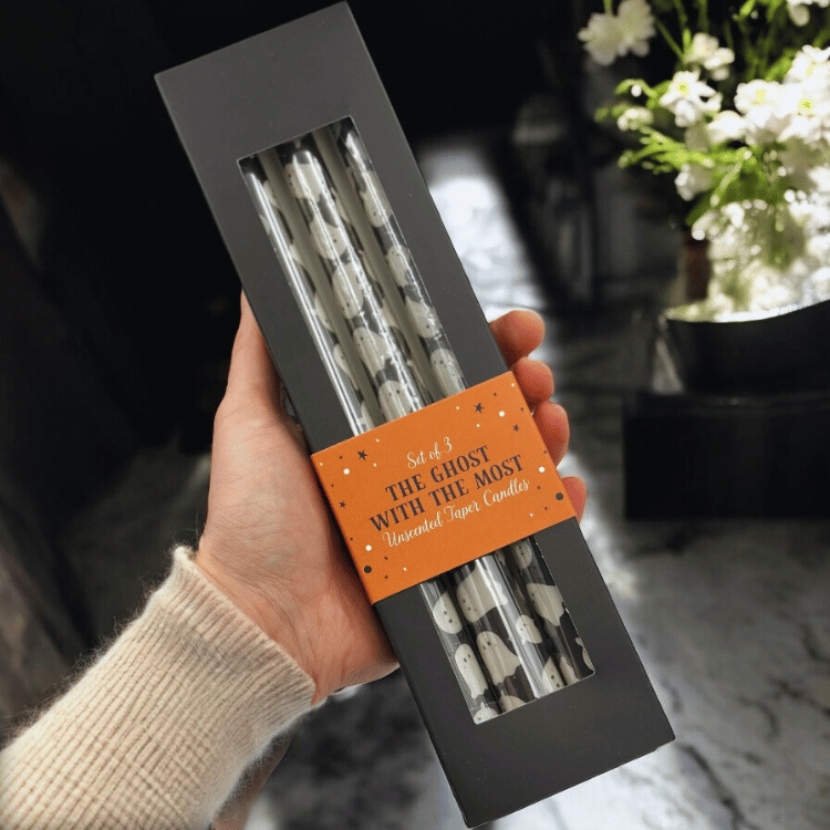 Schwarze Geister-Stabkerzen (3er-Set) mit süßen Gespenstern