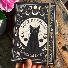 Schwarze Katze Notizbuch A5 mit Stift – Witchy Zauberbuch Design