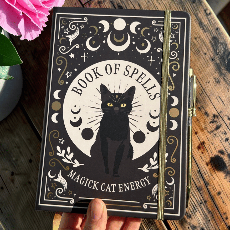 Schwarze Katze Notizbuch A5 mit Stift – Witchy Zauberbuch Design