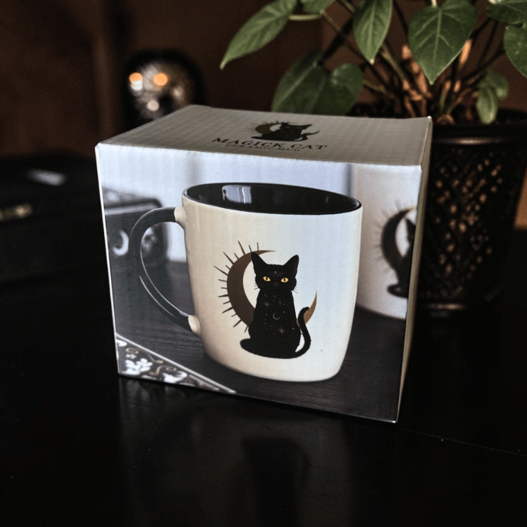 Schwarze Katze Tasse mit Mond – Witchy Kaffeetasse für Katzenliebhaber – ZauberMerch