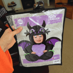 Schwarzer Drache Baby Kostüm – mit Flügeln, Schwanz & Kapuze