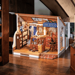 Kikis Zauberladen Book Nook Bausatz mit LED