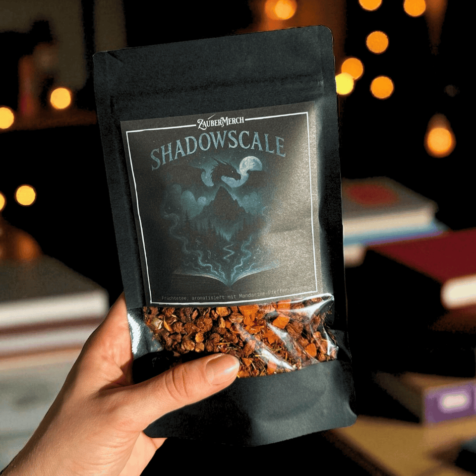 Shadowscale – Drachen Tee Mandarine & Pfeffer | Limitierter Booklover Tee