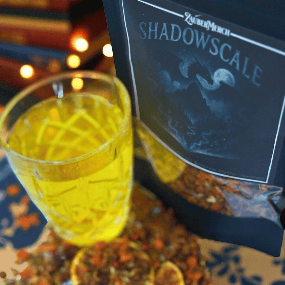 Shadowscale – Drachen Tee Mandarine & Pfeffer | Limitierter Booklover Tee