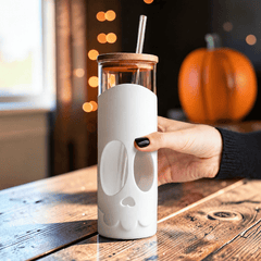 Skull Tumbler aus Glas mit Bambusdeckel OTOTO